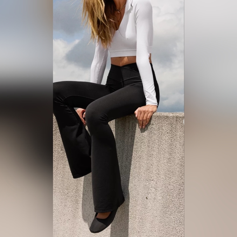 Aerie Offline Real Me Crossover Flare Leggings Xs - Picture 1 of 7